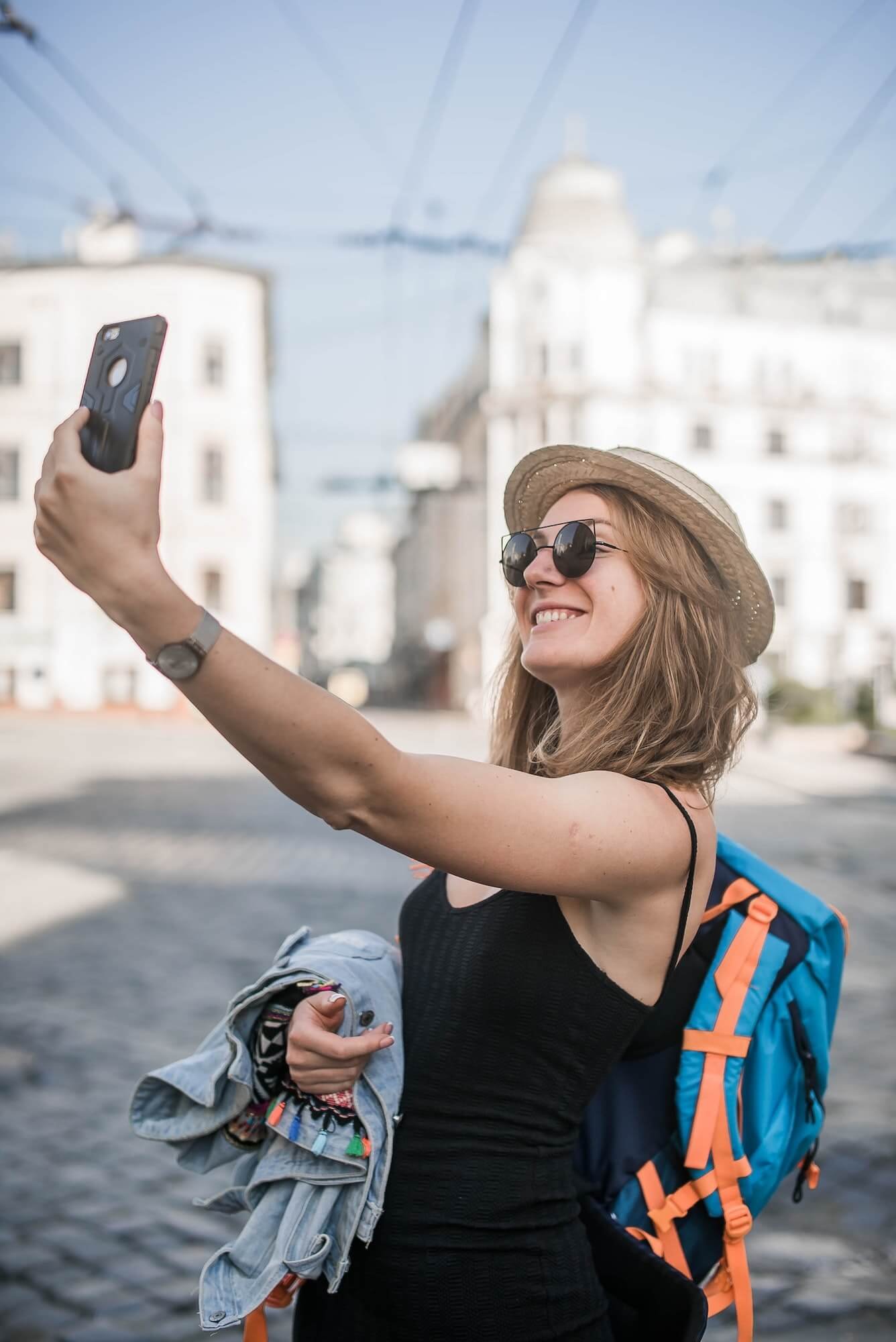 traveler-make-a-selfie-1.jpg